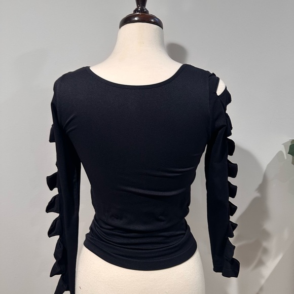 Venus Spandex Black Cut-Out Sleeve Top - Picture 2 of 4